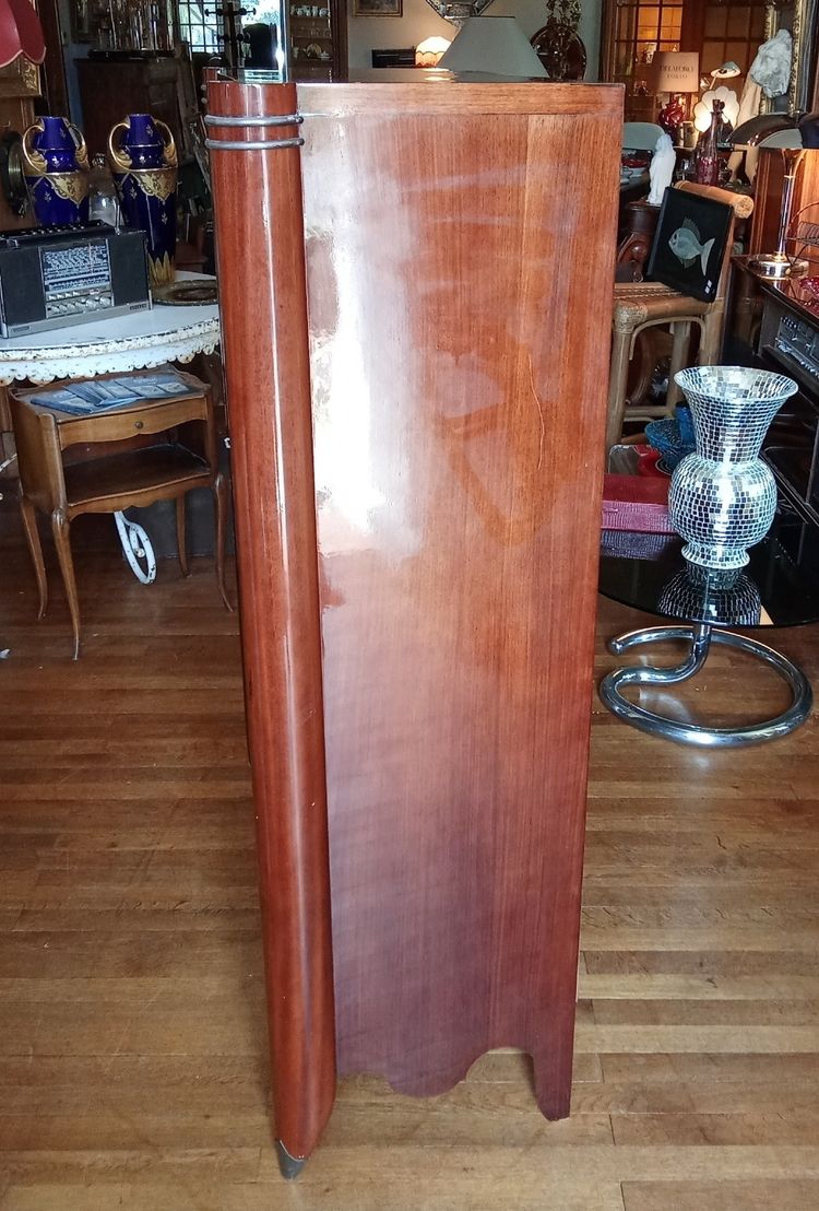 Antique illuminated Art Deco display case