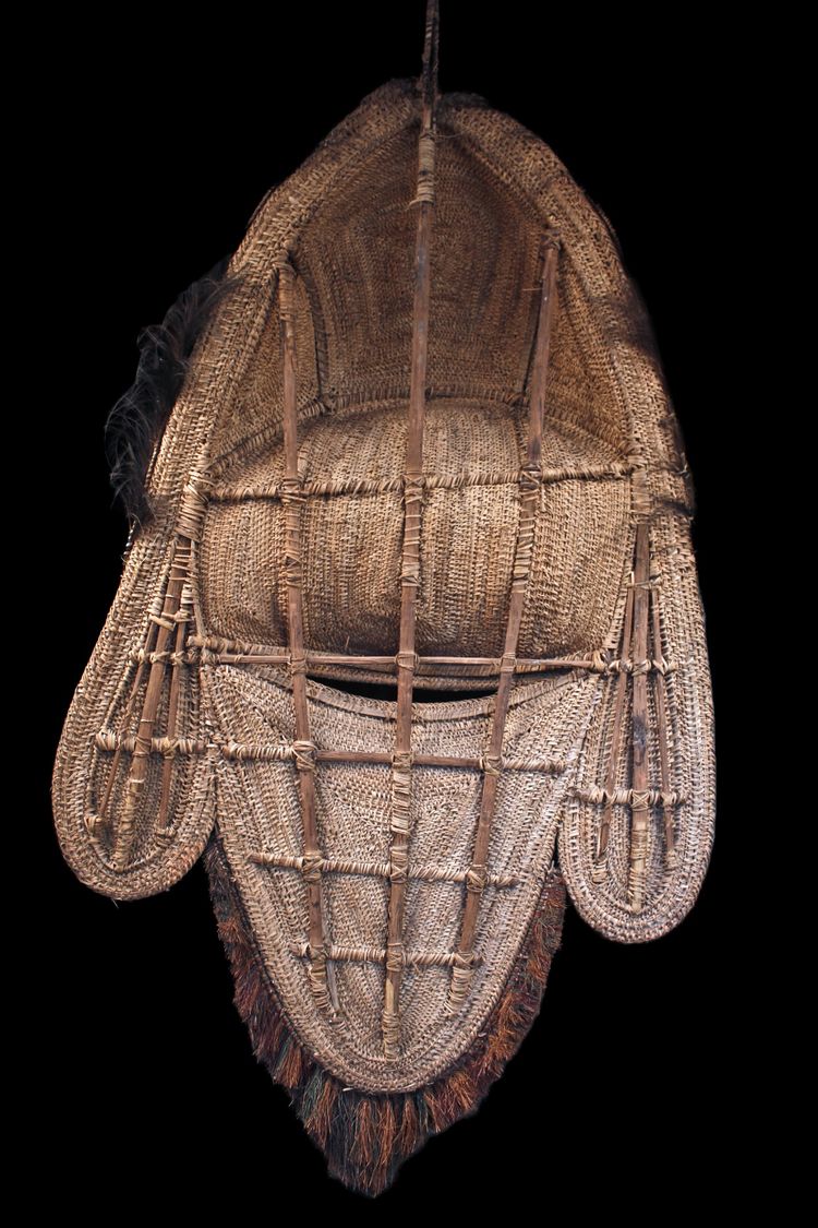 Imposant masque de pignon, art tribal , art océanien, art traditionnel, vannerie, 200 cm