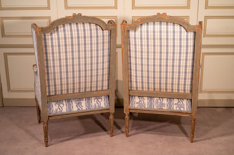 Paire de bergères à oreilles