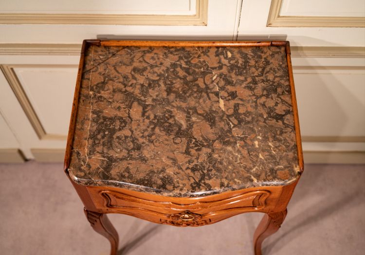 Console perruquière en noyer, sud de la France