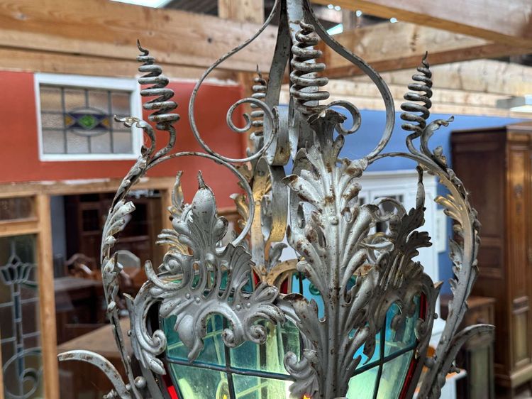 Lanterne en fer forgé et vitraux début XXème 