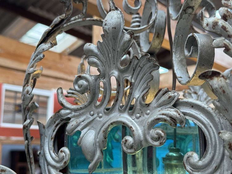 Lanterne en fer forgé et vitraux début XXème 