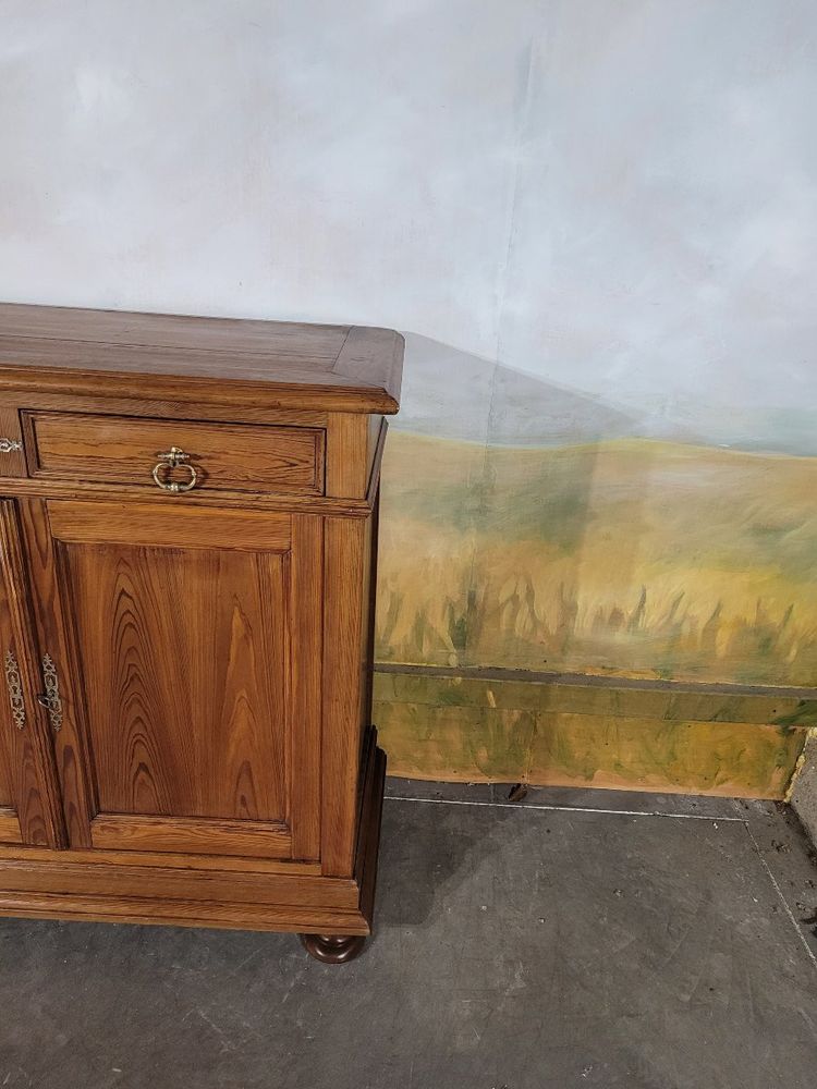 Buffet bas en sapin