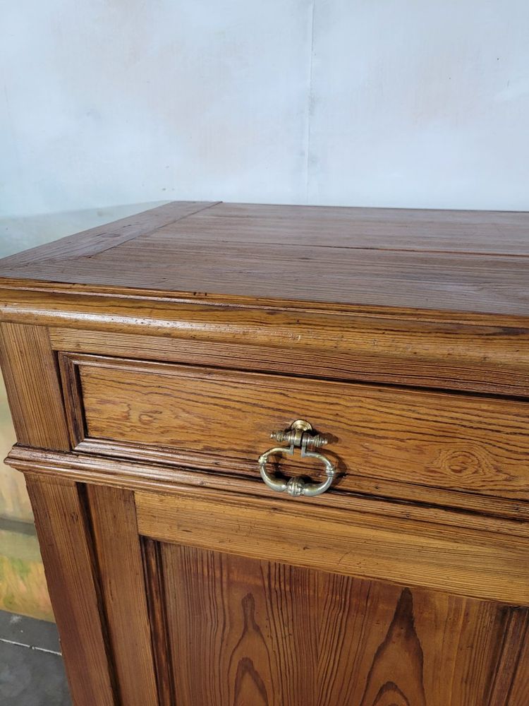 Buffet bas en sapin
