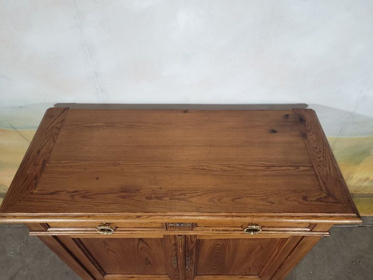 Buffet bas en sapin