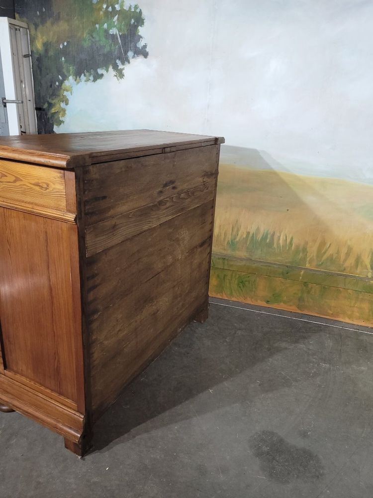 Buffet bas en sapin