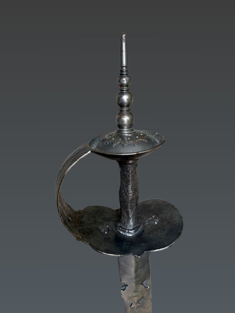 Spada Rajput Khanda (o Tegha), India settentrionale, XVII secolo