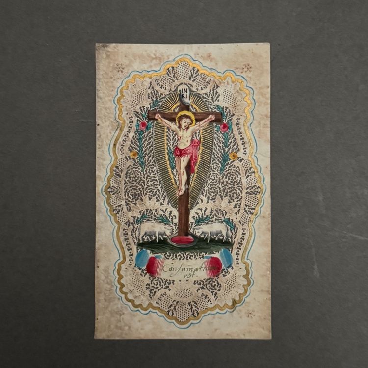 Canivet XVIIIe représentant le Christ en croix travail de dentelle