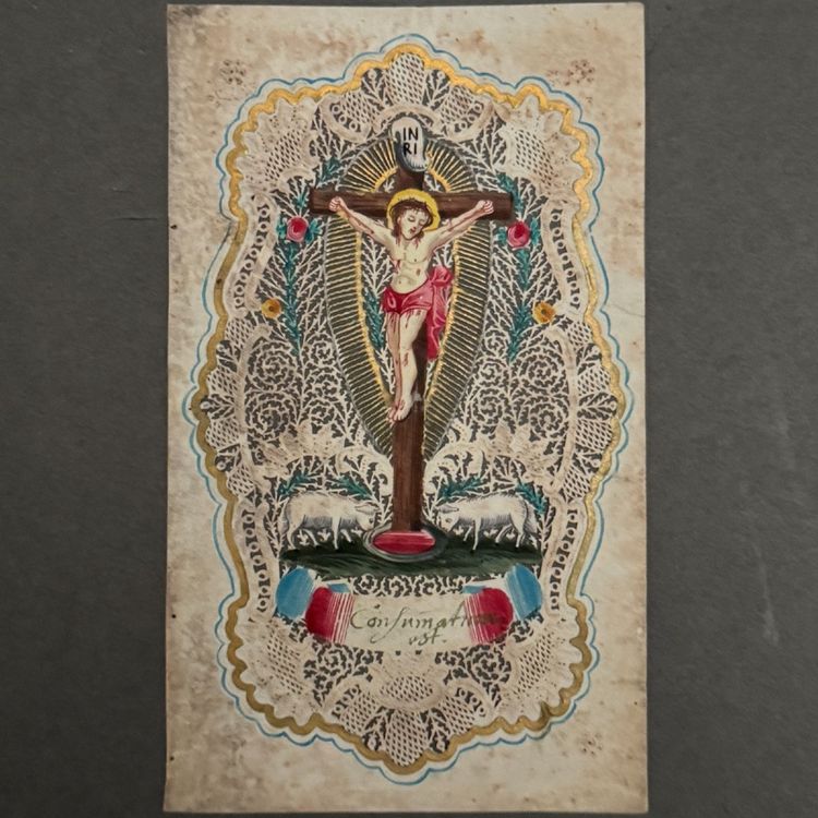 Canivet XVIIIe représentant le Christ en croix travail de dentelle