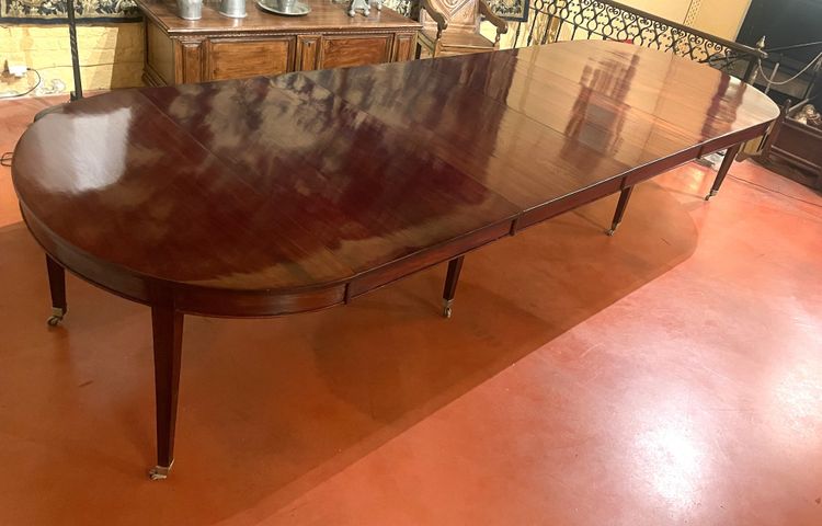 Table de salle à manger extensible d'époque directoire en acajou à bandeau de 4m