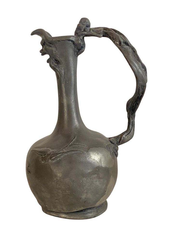 Pichet Art Nouveau en Etain Signé Alfred Barye (1839-1905).