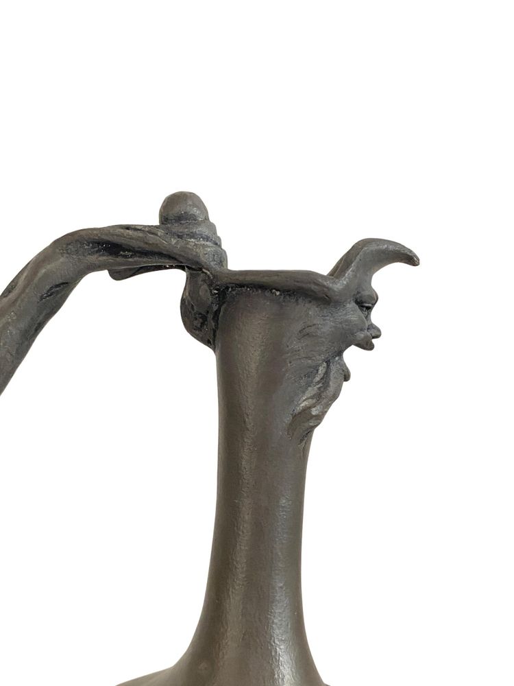 Pichet Art Nouveau en Etain Signé Alfred Barye (1839-1905).