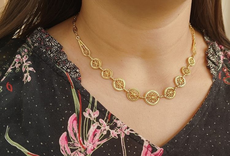 Collier draperie Art Nouveau en or jaune 18 carats – Filigranes – Ancien
