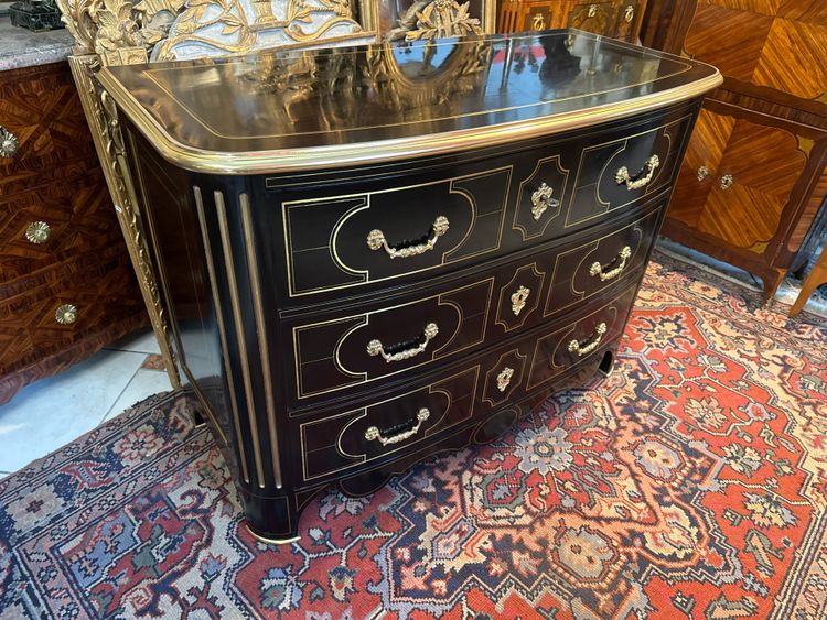 COMMODE DE STYLE REGENCE attribuée à la maison JAENSENS 