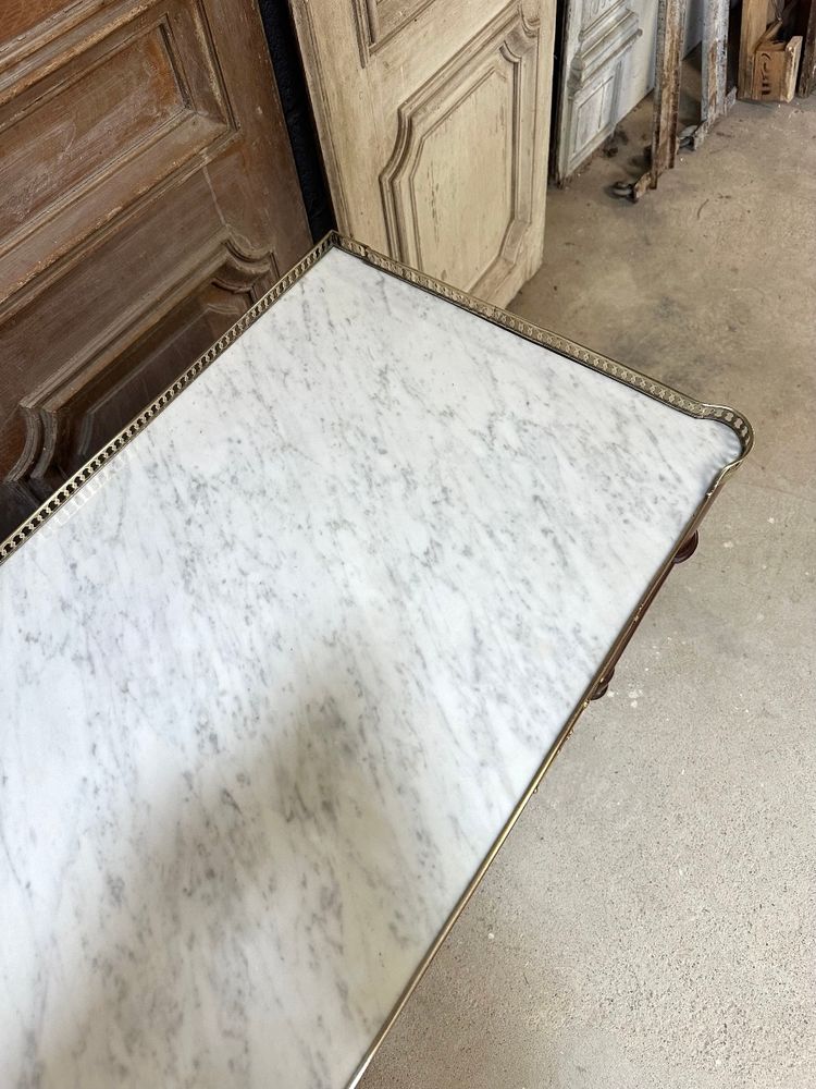 Petite Commode de style Louis XVI en acajou fin 18e siècle 