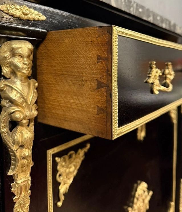 Secrétaire à abattant en bois laqué noir et bronzes dorés – Style Boulle, milieu XIXe siècle