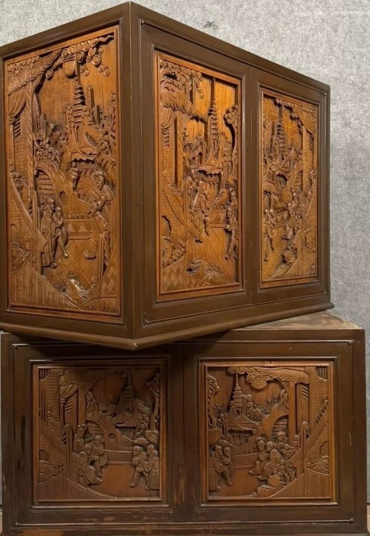 Cabinet chinois pivotant en bois de camphre – vers 1950