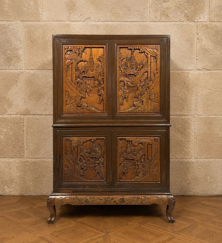 Cabinet chinois pivotant en bois de camphre – vers 1950