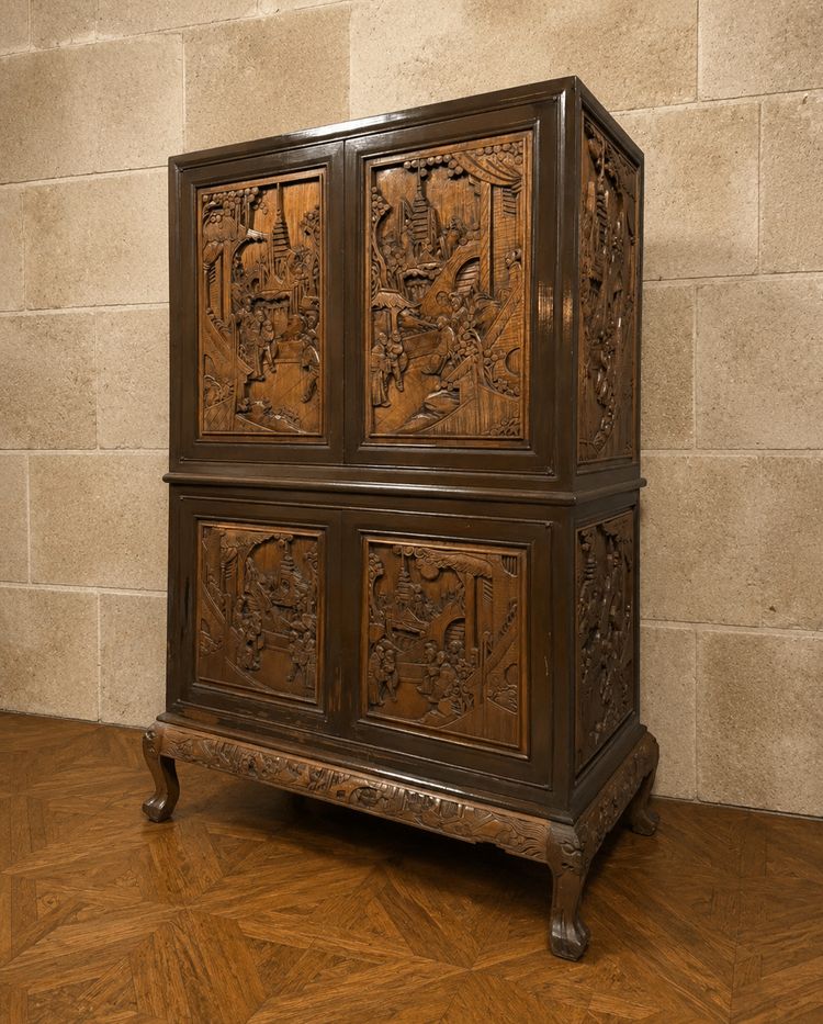 Cabinet chinois pivotant en bois de camphre – vers 1950