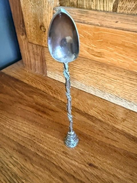 Cuillère pilon en argent chiffrée
