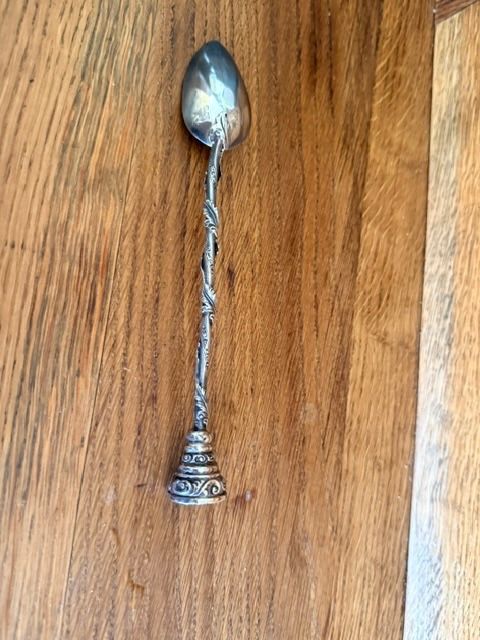 Cuillère pilon en argent chiffrée