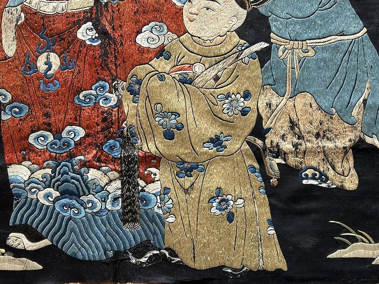 Broderie chinoise tissu soie personnage mandarin enfants Chine XIXè siècle