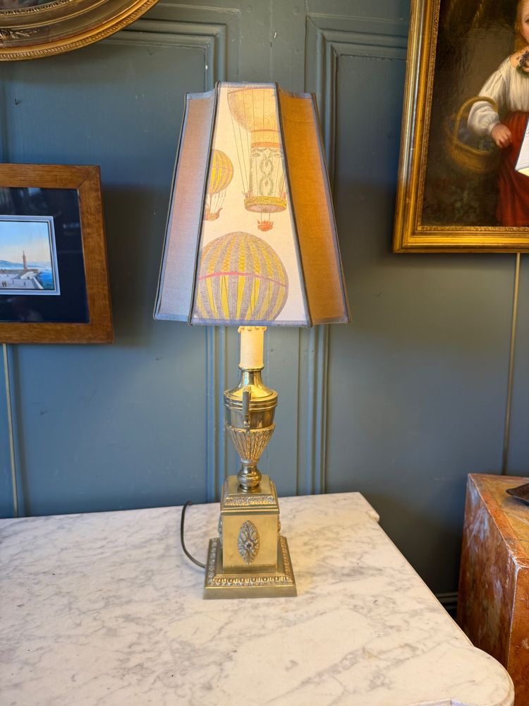 Lampe à cassolette en bronze, Hauteur 58,5 cm