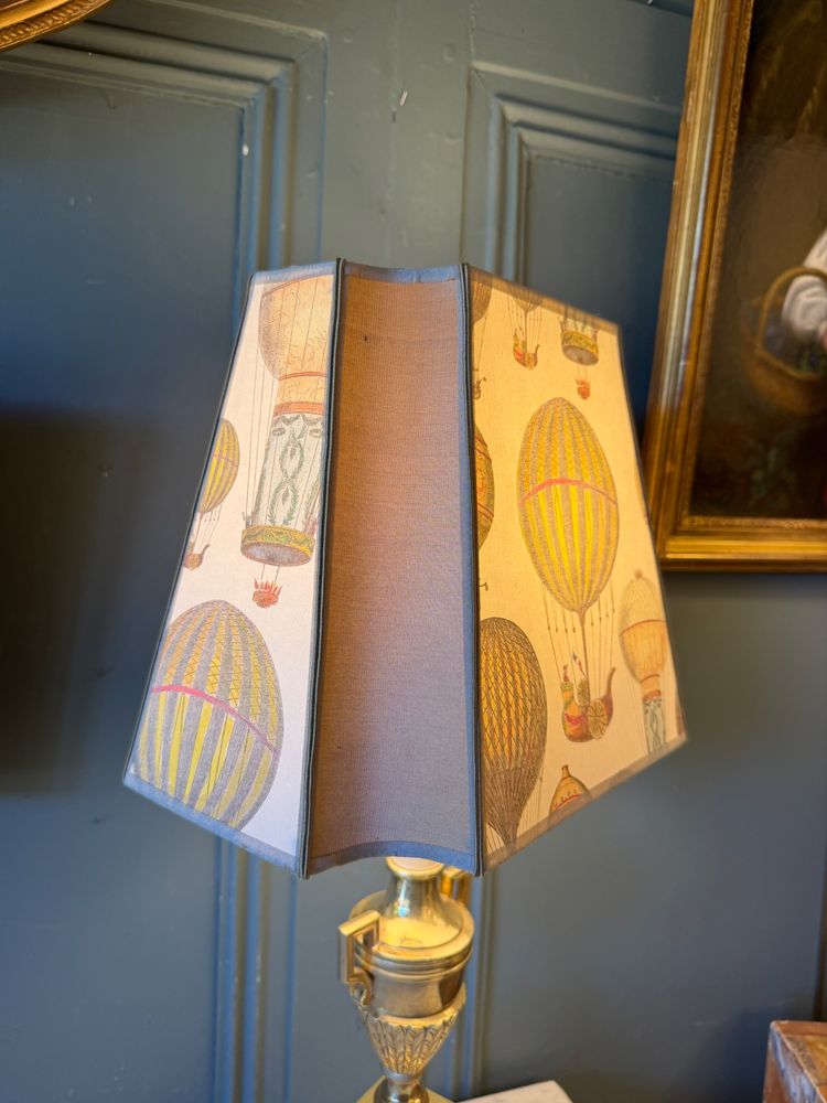 Lampe à cassolette en bronze, Hauteur 58,5 cm