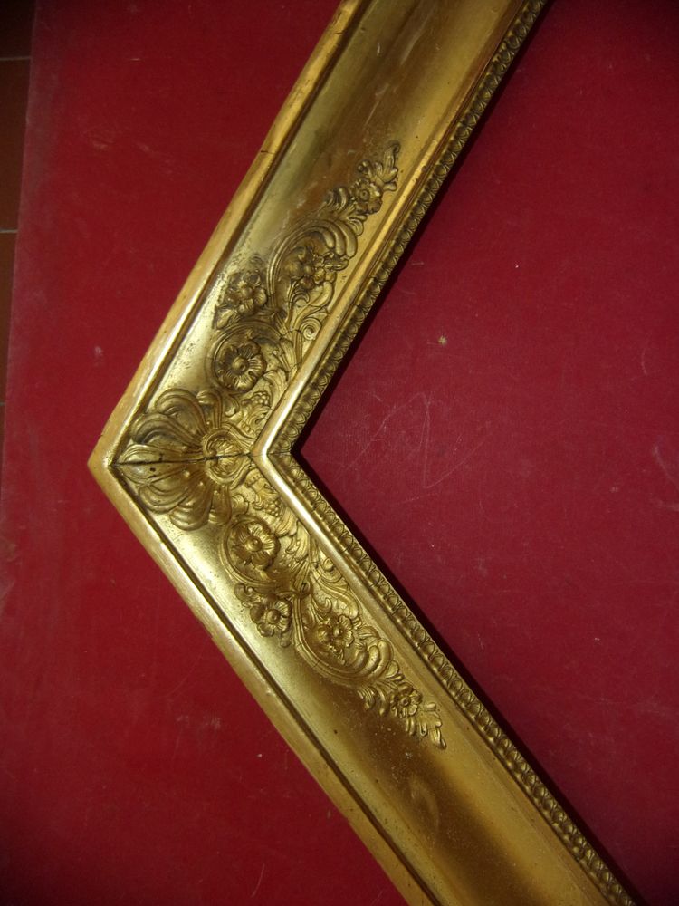Cadre  original, époque 19ème, en bois doré.