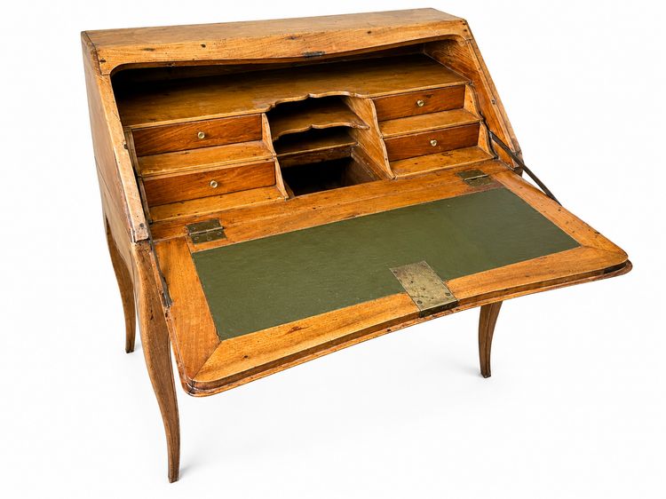 Secrétaire de pente galbé Louis XV en bois fruitier à marqueterie – Compartiment secret
