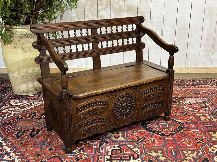 Banc coffre breton en châtaignier du XIXème 