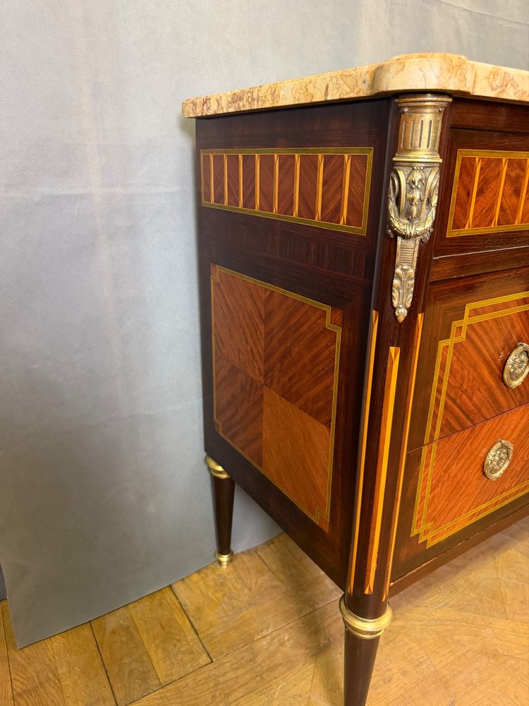 Commode Louis XVI fin XIXème