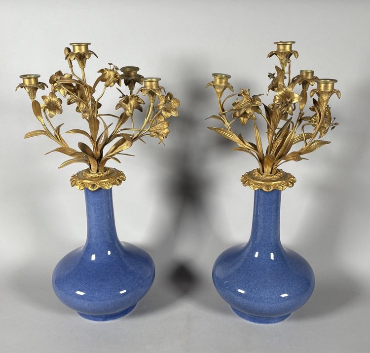 Paire de candélabres aux fleurs de style louis XV Epoque Napoleon III
