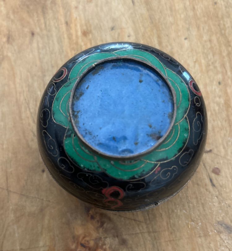 Small Chinese cloisonné box 