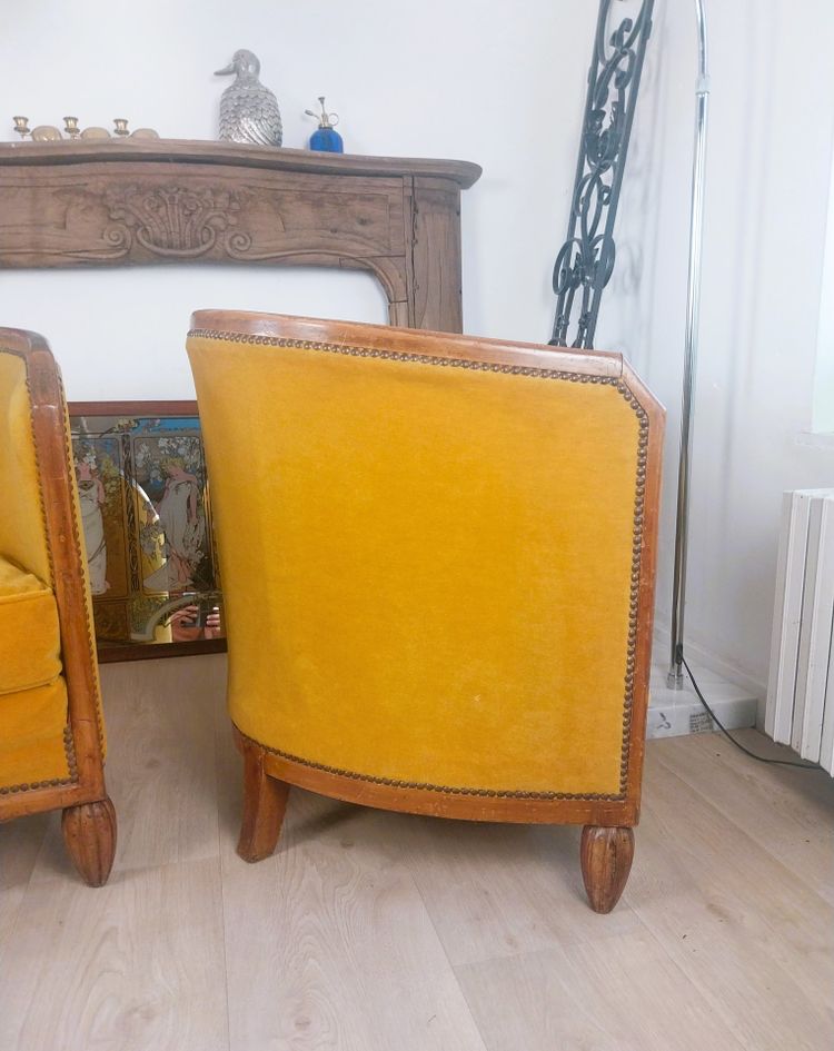 Paire de fauteuils tonneau Art Déco, vers 1930, velours d'origine