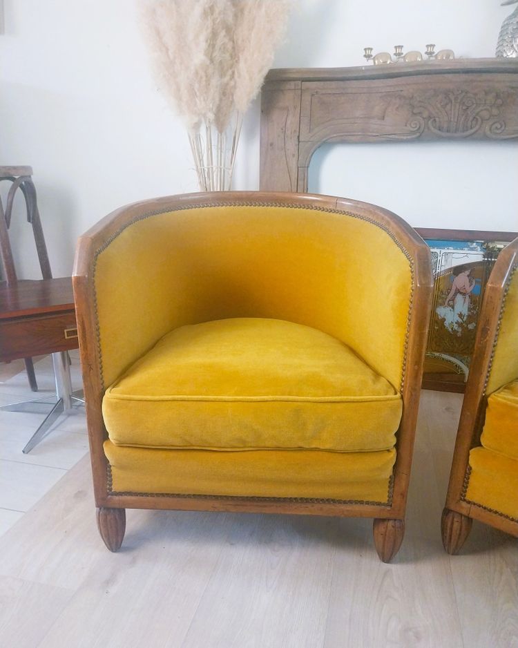 Paire de fauteuils tonneau Art Déco, vers 1930, velours d'origine