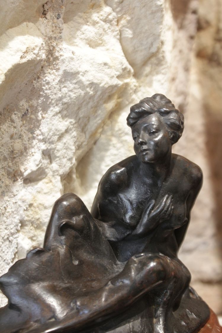 Bronzeskulptur „Nymphe“ oder „Allegorie der Natur“, signiert von Henri Désiré Gauquié (1858–1927)