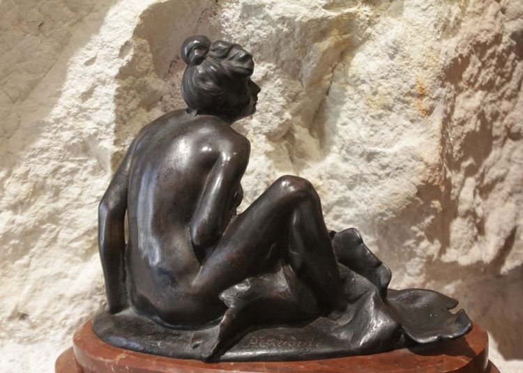 Bronzeskulptur „Nymphe“ oder „Allegorie der Natur“, signiert von Henri Désiré Gauquié (1858–1927)