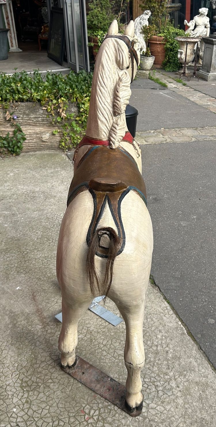 Cheval de manège carrousel en bois polychrome d’époque 1900 