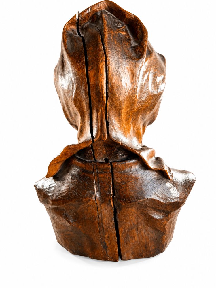 Buste sculpté en bois massif « Vieille paysanne » signé Léon Monce, daté 1912