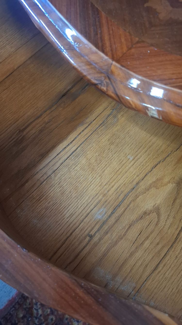 Commode de style louix xv en marqueterie