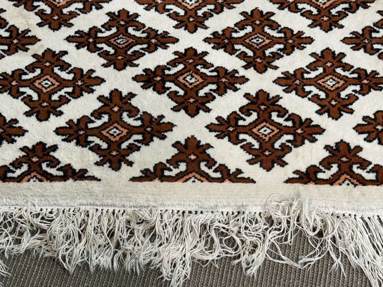 Tapis tunisien en laine fait main - 1m74x1m11.