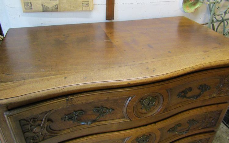 Commode en noyer