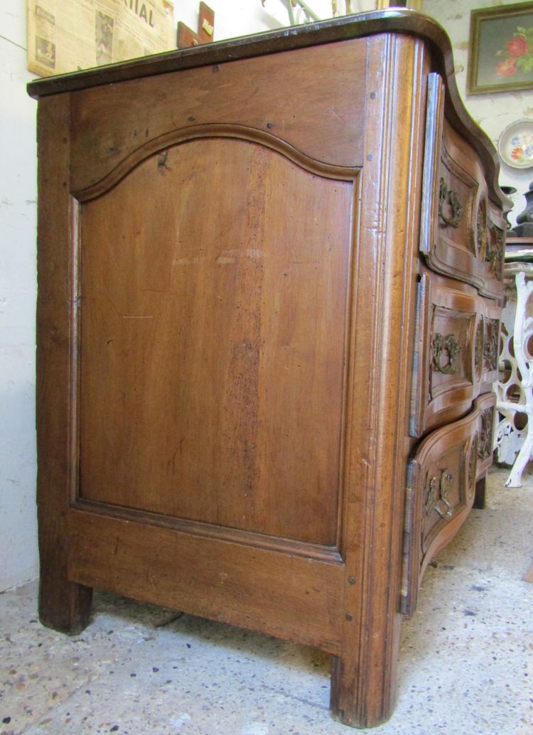 Commode en noyer