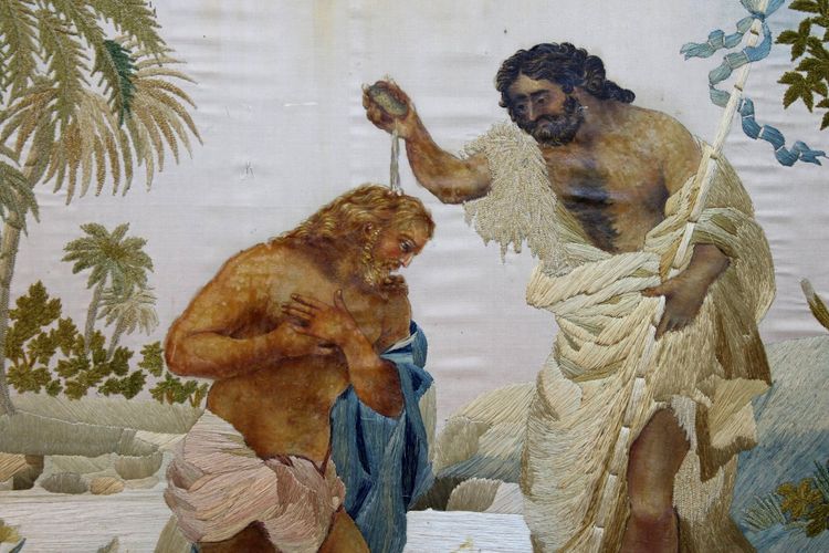 Il battesimo di Gesù Cristo da parte di Giovanni Battista: pannello religioso con ricamo e guazzo su seta
