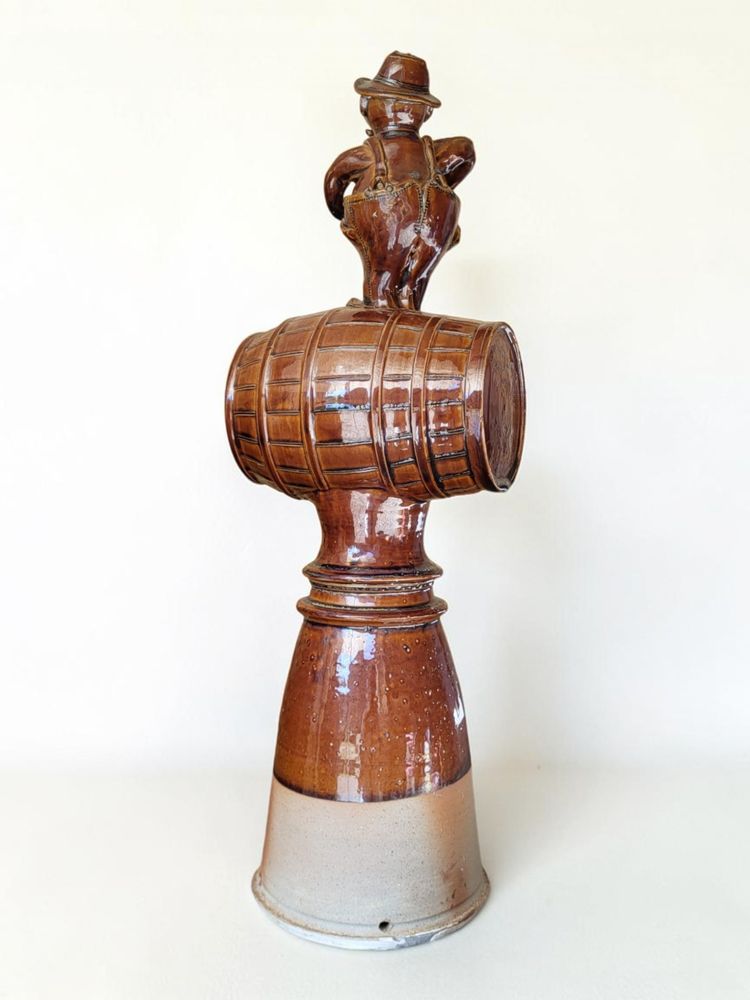 Sandsteinskulptur / Firstziegel, signiert „Seguin / Puisaye“