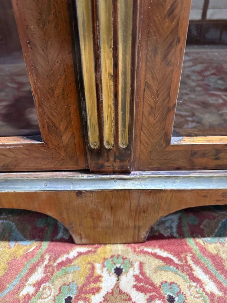 Two-door display bookcase – Louis XVI period – Fir, marquetry and brass fillets