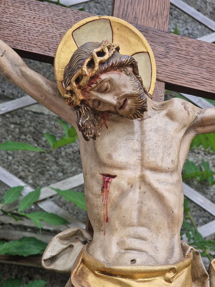 Important polychrome and gilded Gothic-style Calvary statue with Christ on the cross