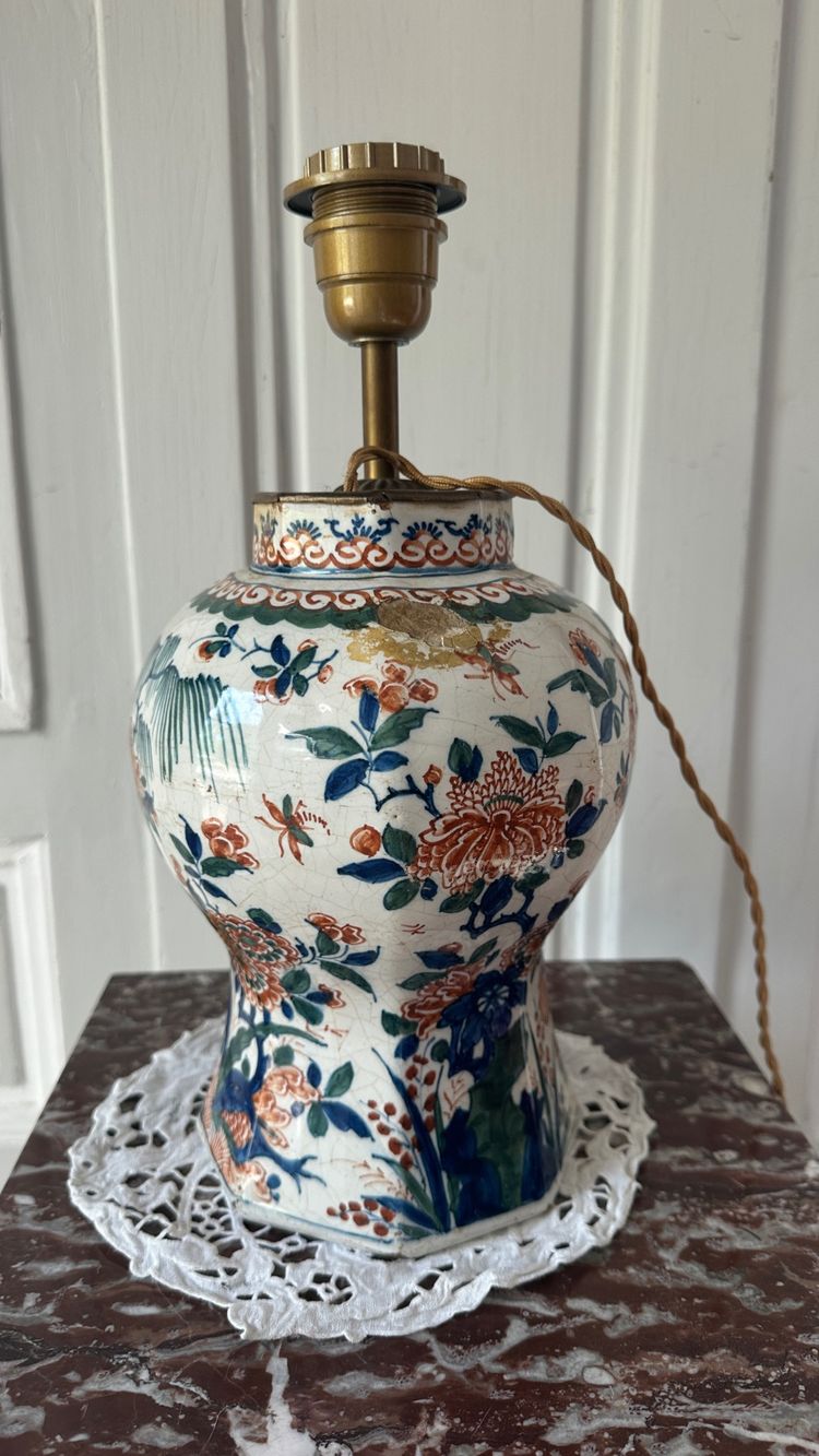 Polychrome Delft vase from the Louis XIV period. Converted into a lamp
