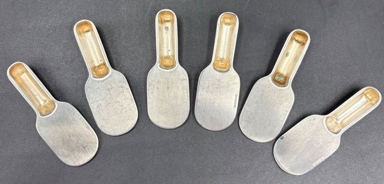 SIX DOORS LUC LANEL KNIVES